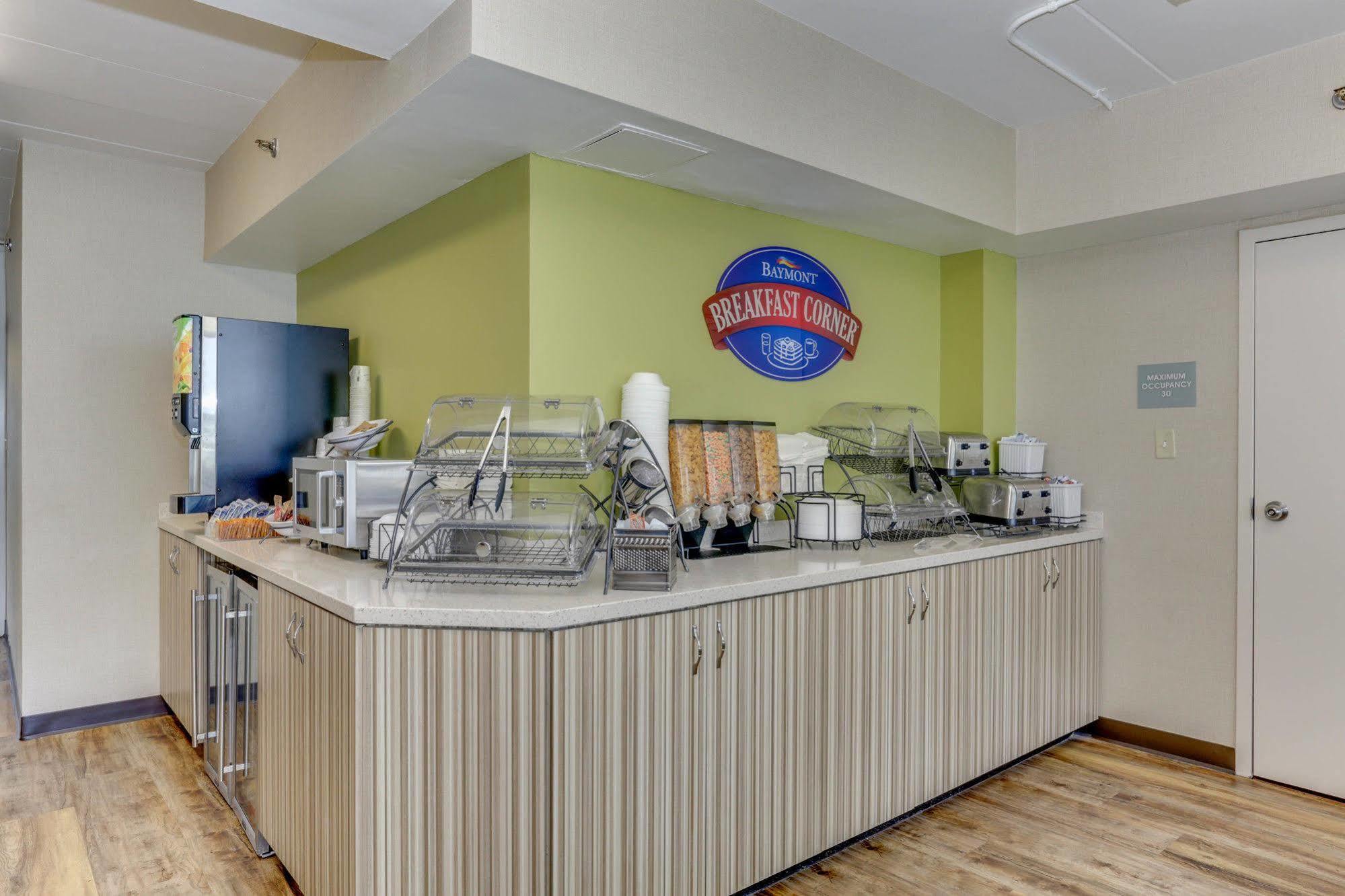 Baymont By Wyndham Virginia Beach Oceanfront Εξωτερικό φωτογραφία